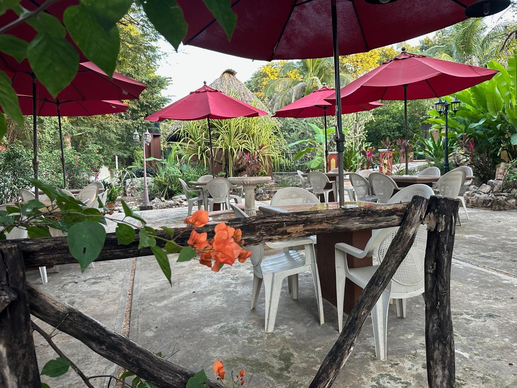 The Pickled Onion B&B And Restaurant Uxmal Santa Elena Zewnętrze zdjęcie