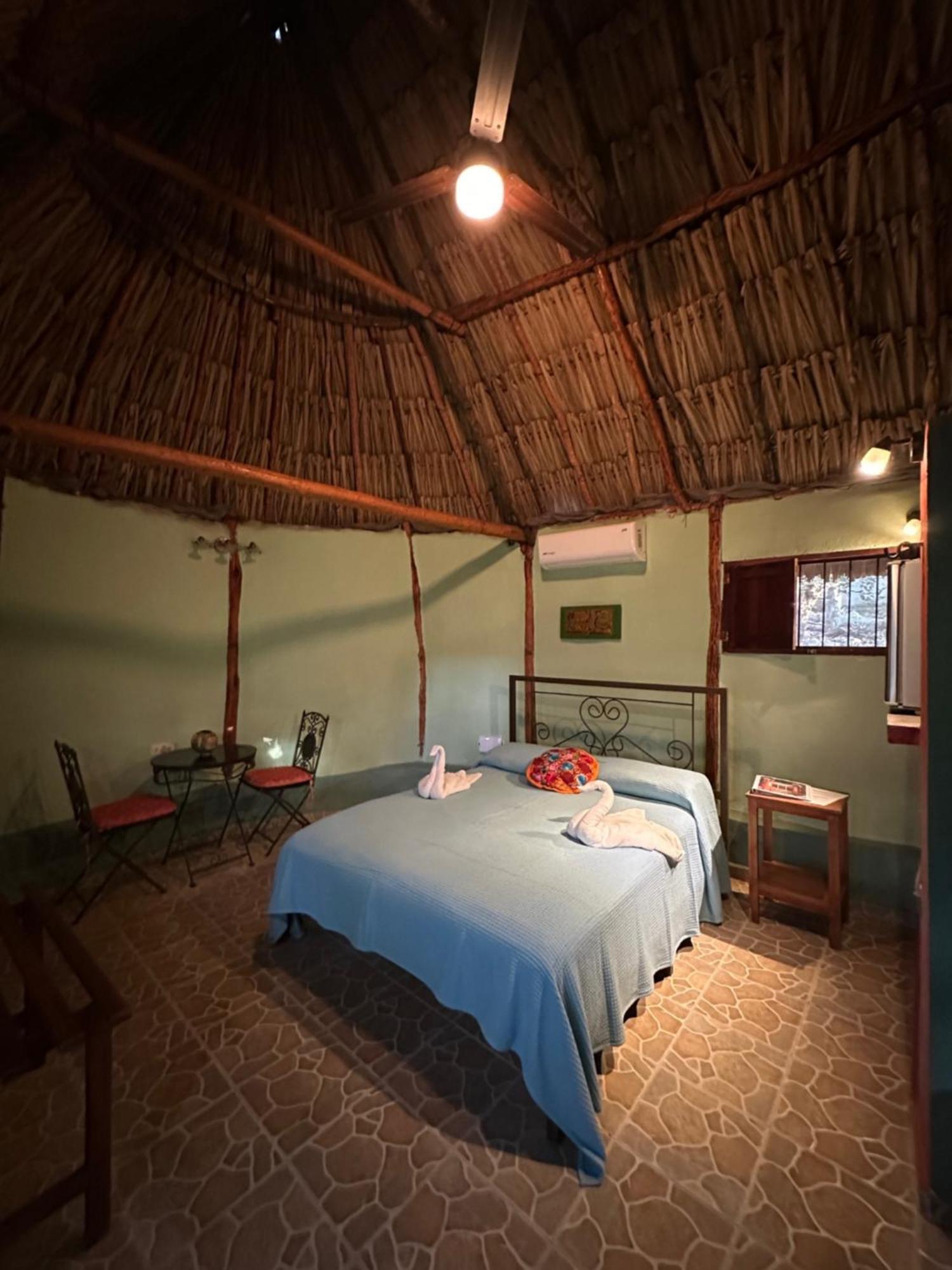 The Pickled Onion B&B And Restaurant Uxmal Santa Elena Zewnętrze zdjęcie